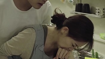 โป๊ แม่เลี้ยง เสียวหี เย็ดแม่เลี้ยง เย็ดหี